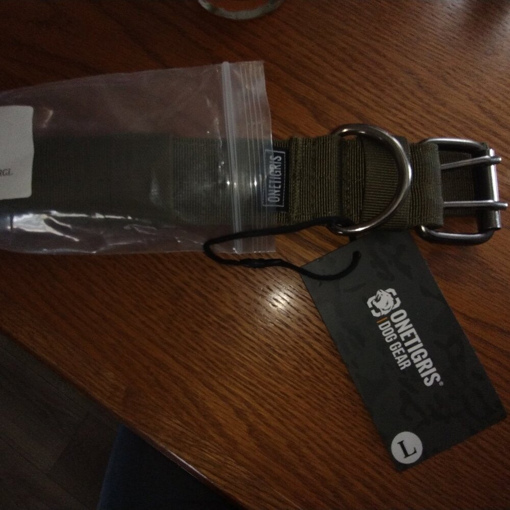 ONE TIGRIS NWT DOG COLLAR